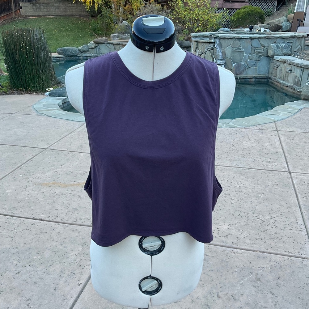 LuLulemon cropped Muscle T-shirt